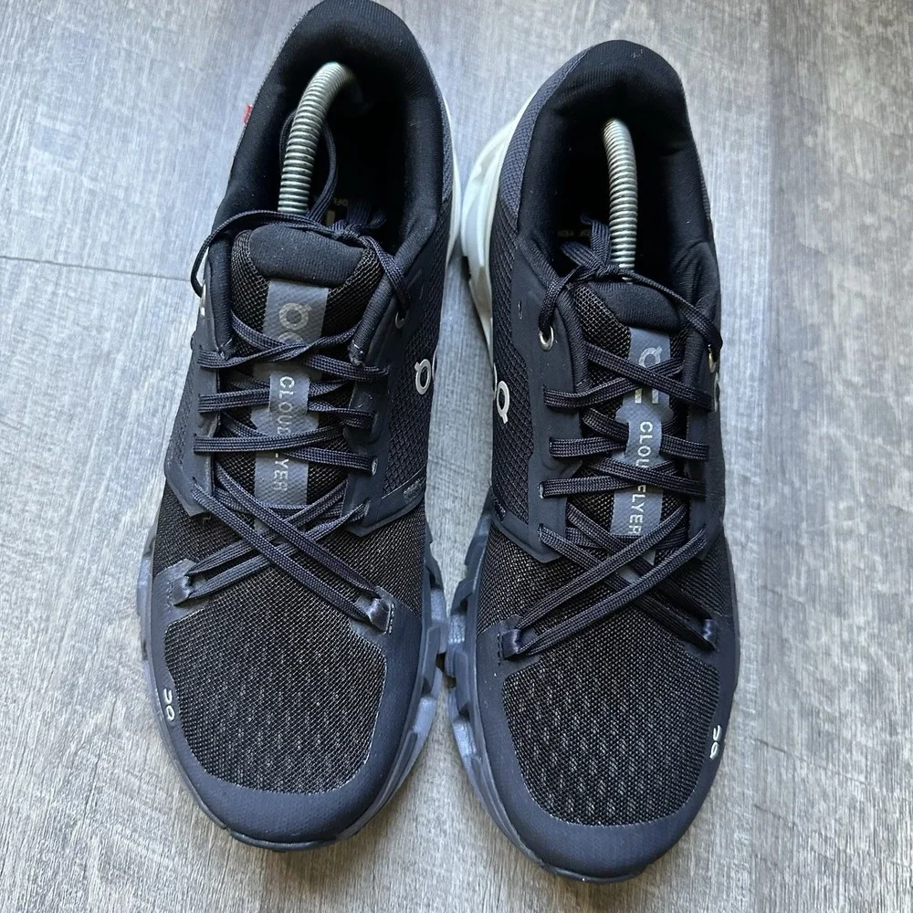 On Cloud Cloudflyer 4 Black White Womens Running Shoes Size 10.5 Very Good Cond - Picture 2 of 6